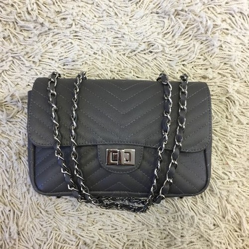 VERSALHES MÉDIA Bolsa de corrente em couro legítimo cinza chumbo matelassê chevron