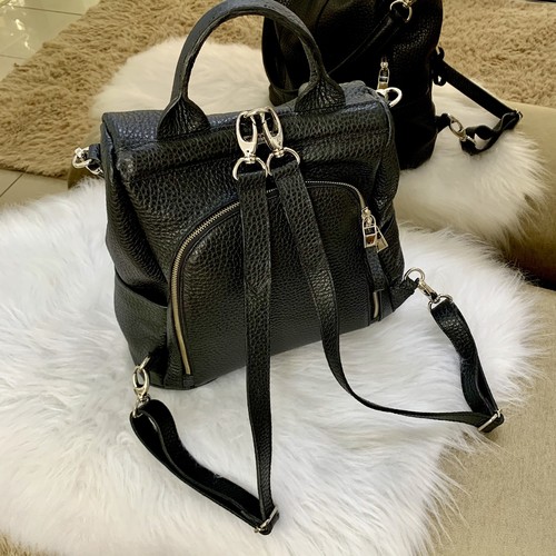 MOCHILA MILÃO Bolsa mochila preta em couro legítimo