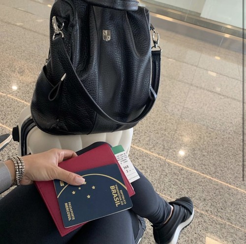 MOCHILA MILÃO Bolsa mochila preta em couro legítimo