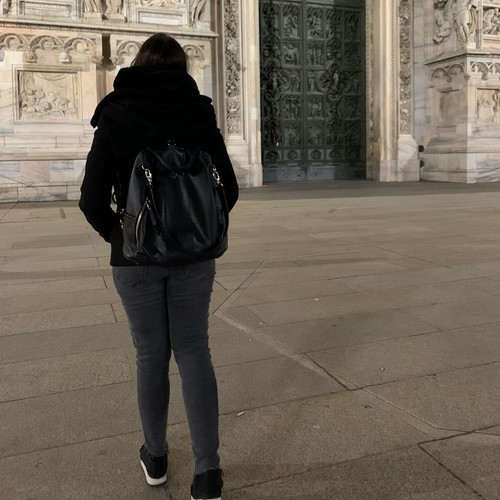 MOCHILA MILÃO Bolsa mochila preta em couro legítimo